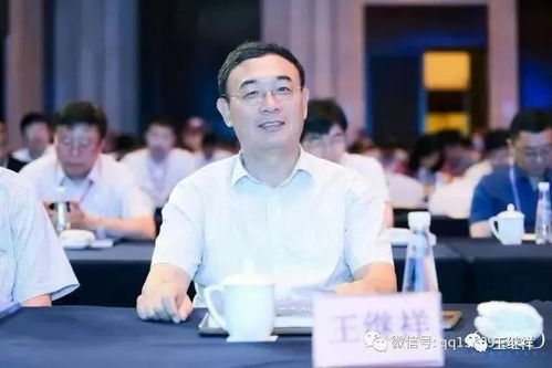 王繼祥 發展小店經濟是促消費、惠民生、穩就業的重大舉措 —— 以攝影擴印服務為例